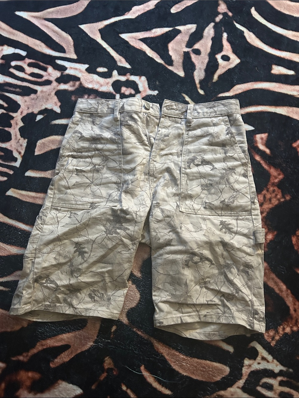 Casual Beige Printed Cargo Shorts